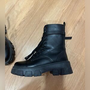 Black combat winter boots chunky
